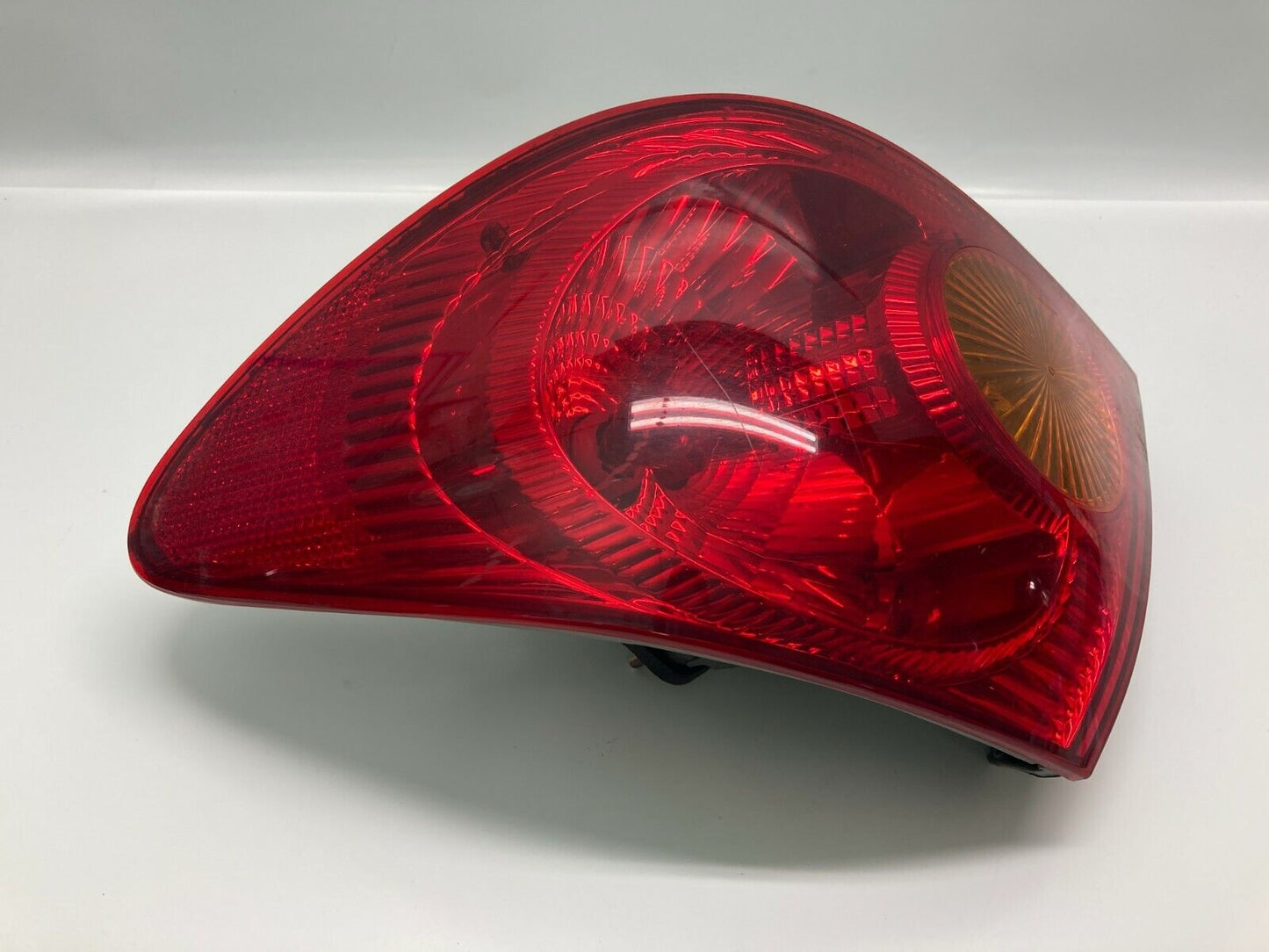 2003 2004 Toyota Corolla Right Passenger Tail Light Outer Taillight Lamp RH OEM