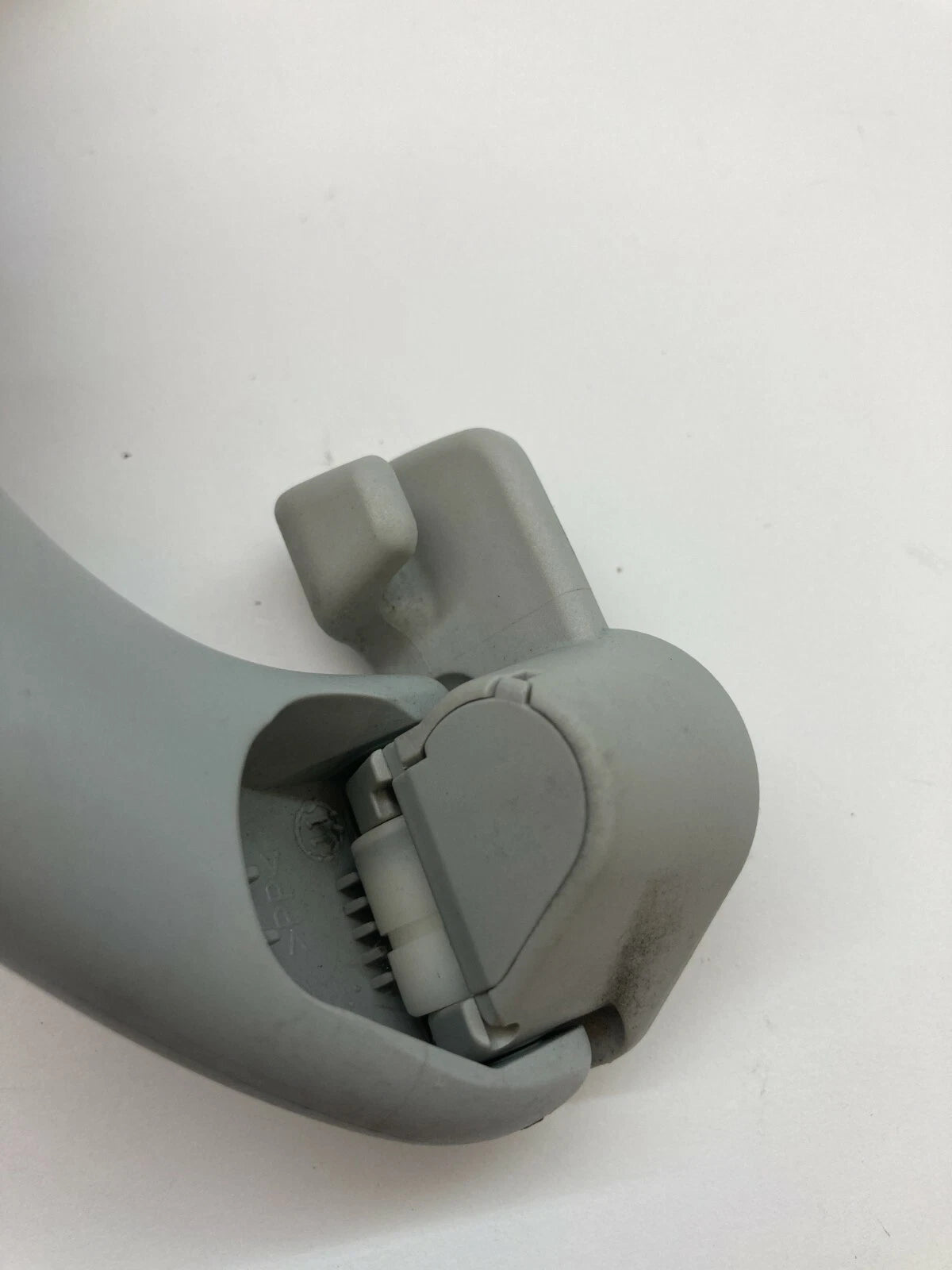2011-2018 VOLKSWAGEN JETTA INTERIOR ROOF REAR RIGHT OR LEFT GRAB HANDLE BAR OEM