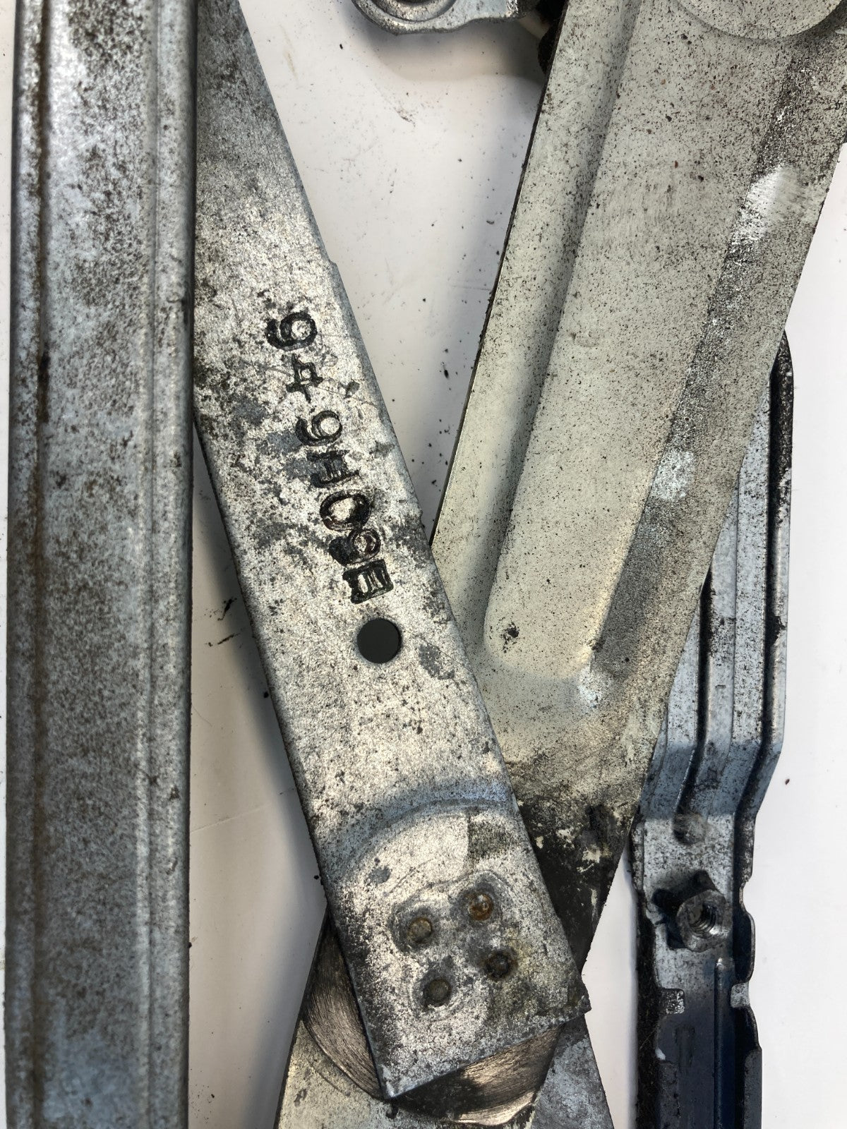 1996-2002 Toyota 4Runner Front Right Side Door Power Window Motor W/ Regulator