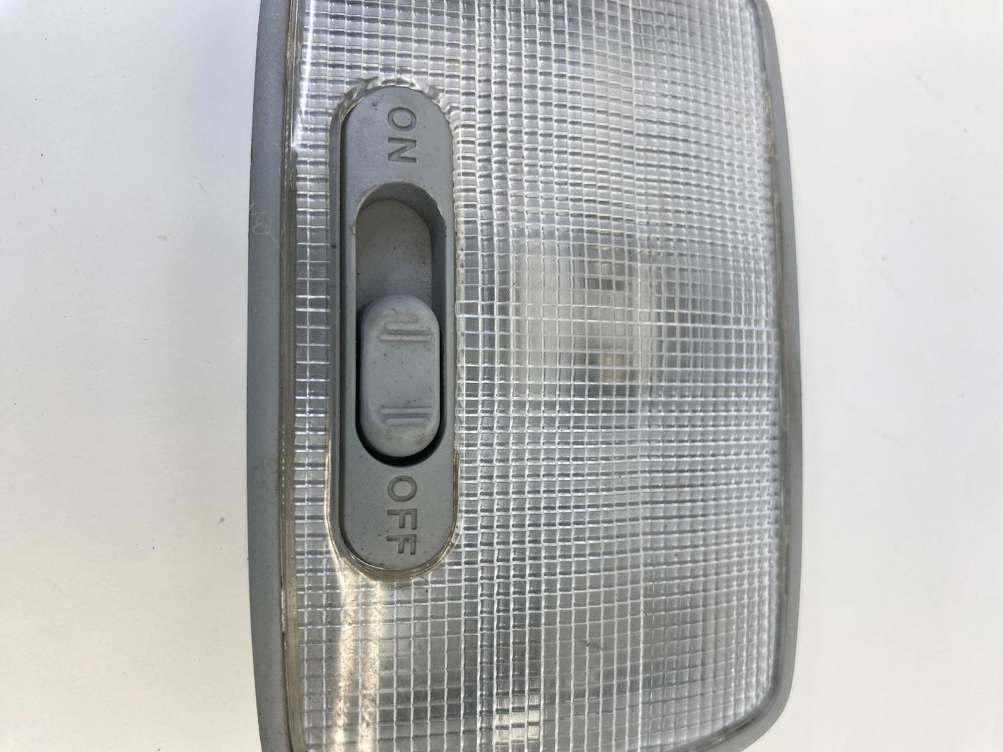 2005-2010 HONDA ODYSSEY OVERHEAD REAR CENTER DOME ROOF MAP LIGHT LAMP OEM