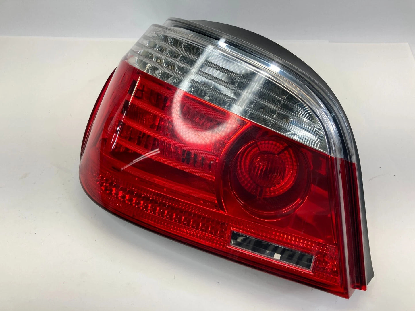 09 10 BMW 535I XDRIVE SEDAN LEFT DRIVER SIDE TAILLIGHT TAIL LAMP 19528501 OEM