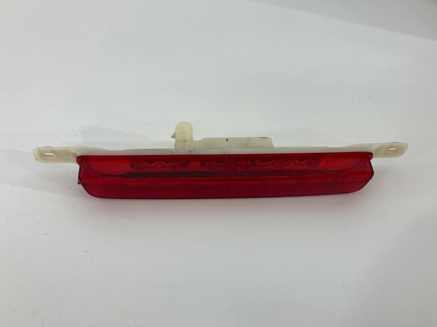 2009-2014 VOLKSWAGEN ROUTAN REAR HIGH 3RD THIRD BRAKE LIGHT STOP LAMP MOUNT OEM