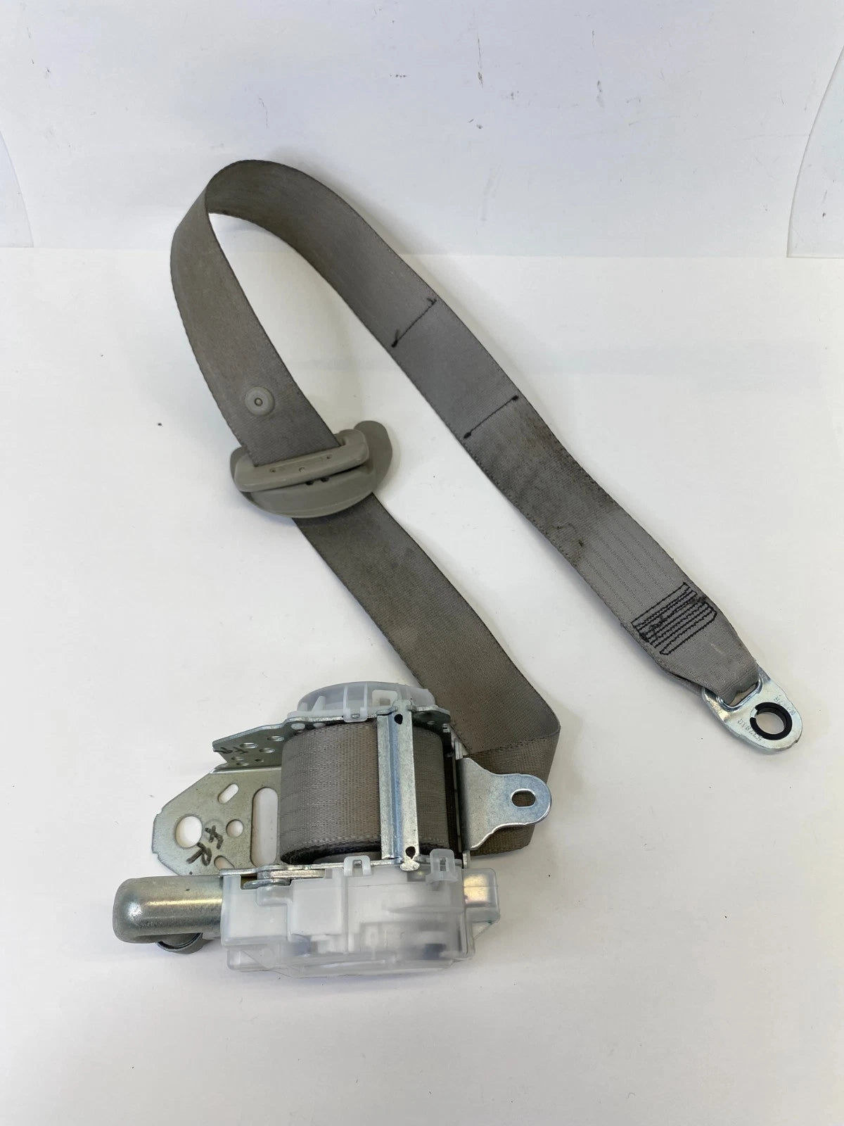 2007-2011 TOYOTA CAMRY FRONT RIGHT PASSENGER LAP & SHOULDER BELT RETRACTOR ASSY