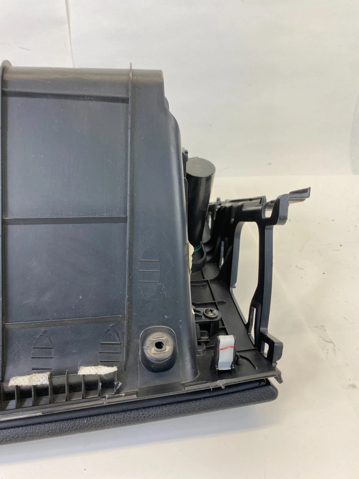 2016-2020 KIA SORENTO GLOVE BOX STORAGE COMPARTMENT W /FRAME 84540-C6000