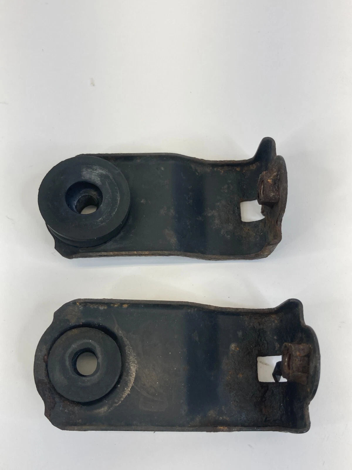 08 09 10 11 12 HONDA ACCORD LOWER RADIATOR BRACKET MOUNT SUPPORT PAIR SET OEM