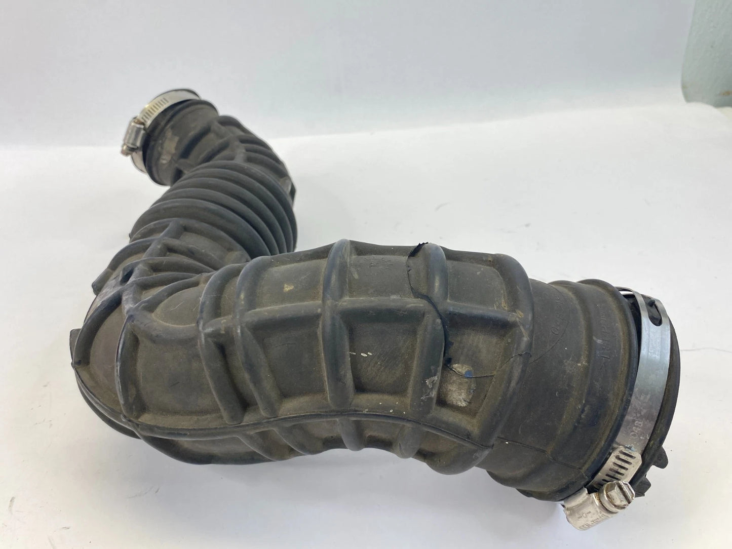 2011-2014 CHRYSLER 200 2.4L AIR INTAKE CLEANER DUCT HOSE TUBE PIPE 04891635AC