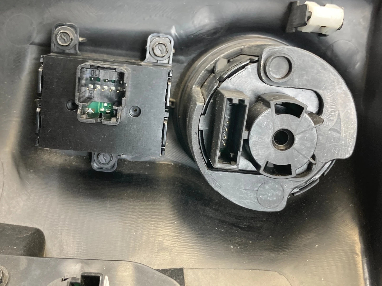 13-16 DODGE DART LEFT DRIVER LOWER DASH KNEE BOLSTER COVER TRIM PANEL SWITCH OEM