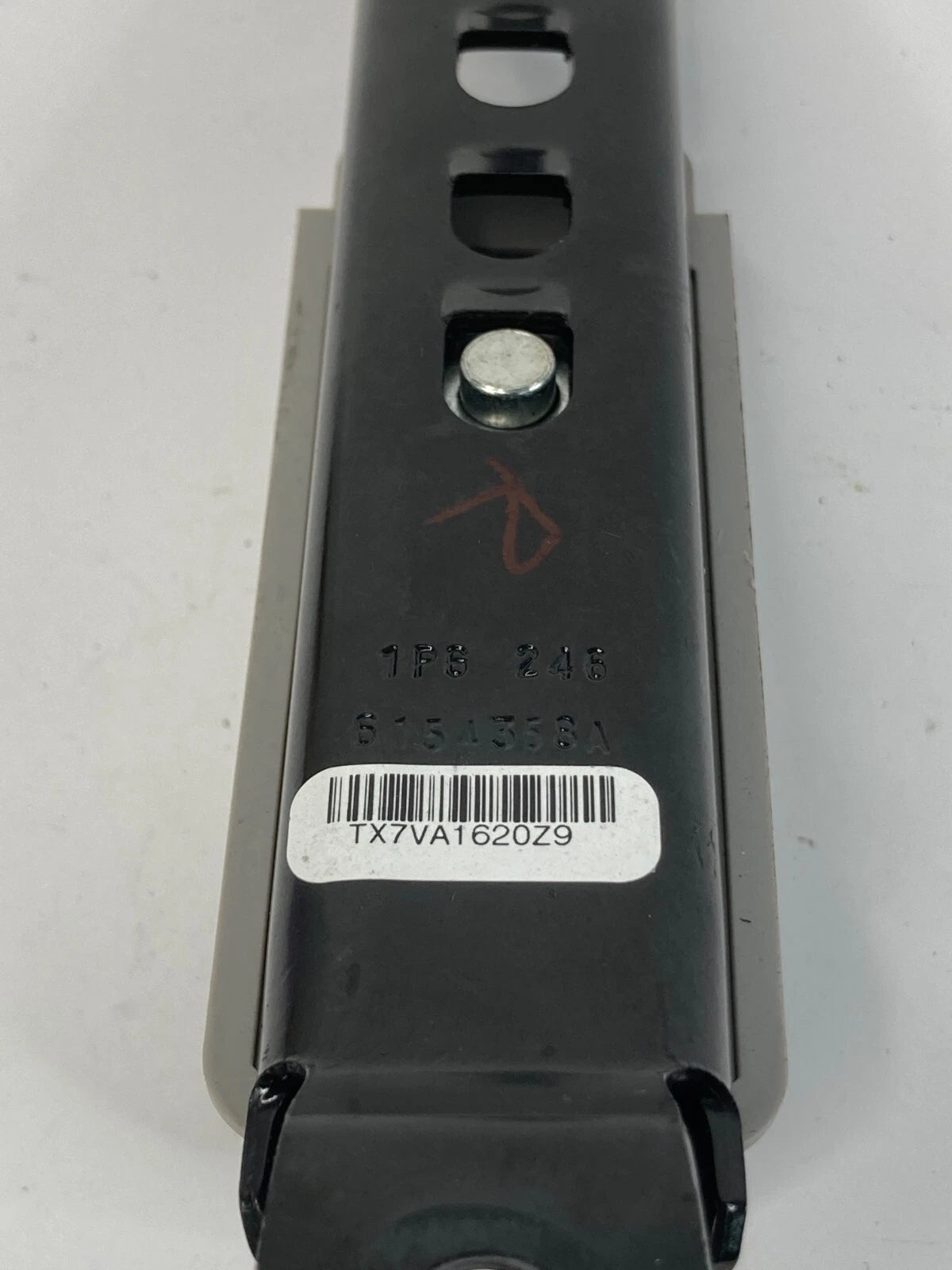 2008-2012 CHEVROLET MALIBU FRONT RIGHT SEAT BELT HEIGHT ADJUSTER 6154358A OEM