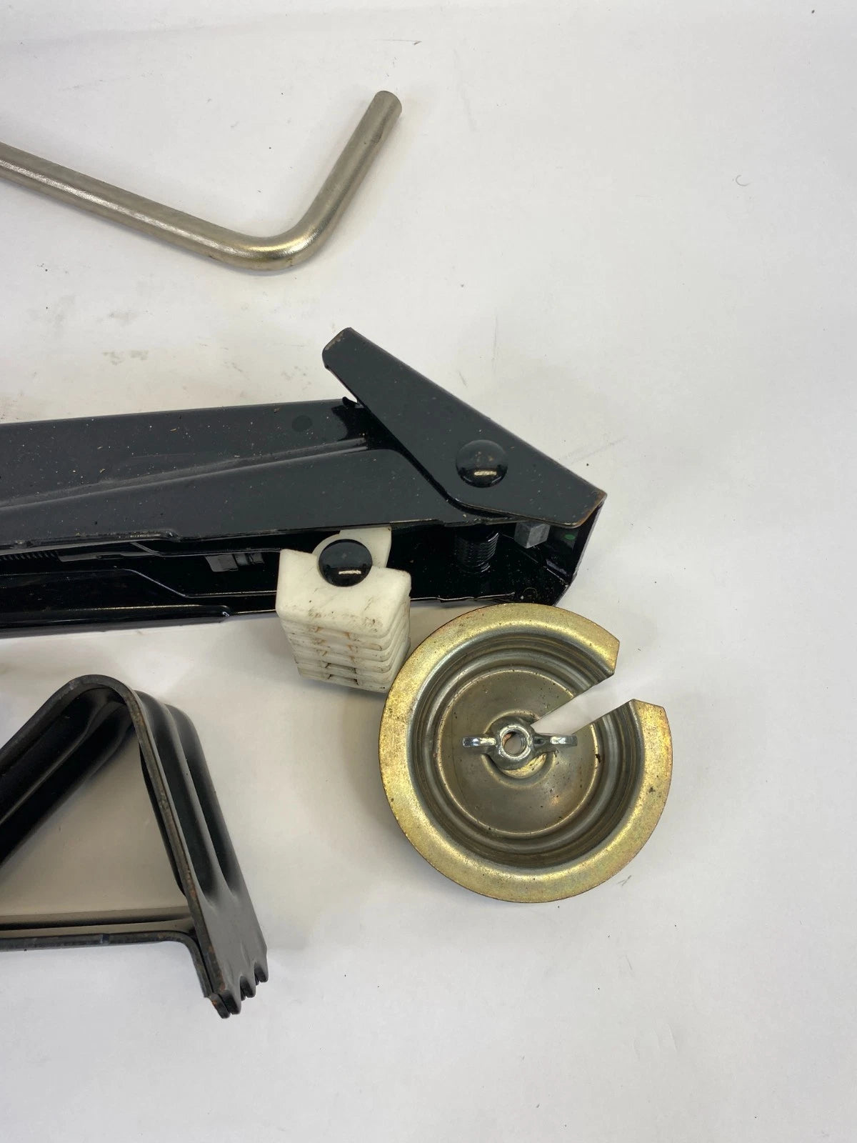 2008 BMW 535XI SEDAN TRUNK SPARE TIRE JACK TOOL KIT FOAM HOLDER OEM