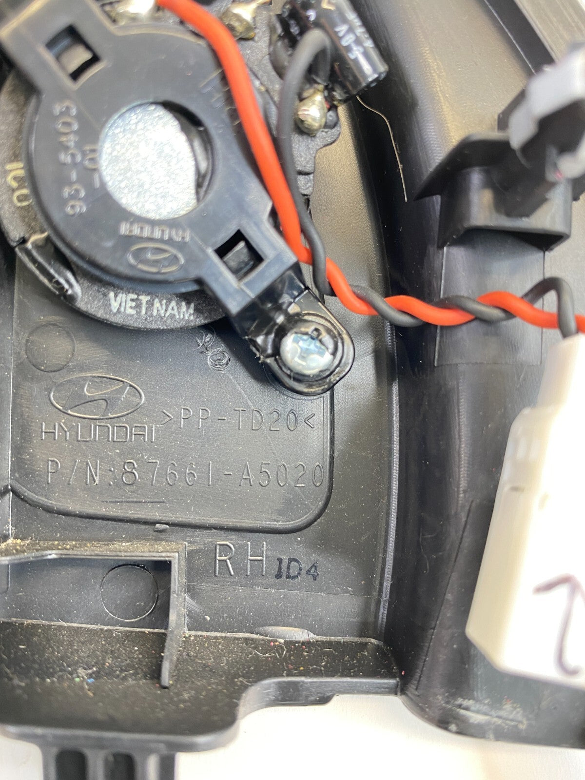 13-17 Hyundai Elantra GT Front Right Door Tweeter Speaker w/Cover 87661-A5020