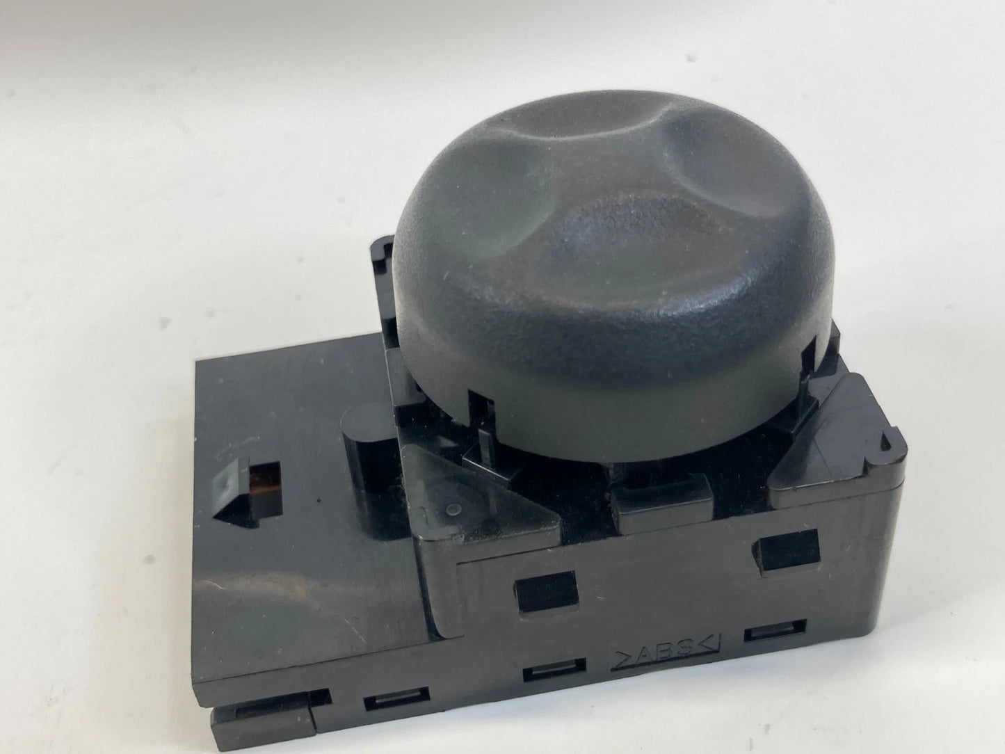 2010-2016 Buick LaCrosse Front Left Seat Lumbar Switch 25802502 OEM