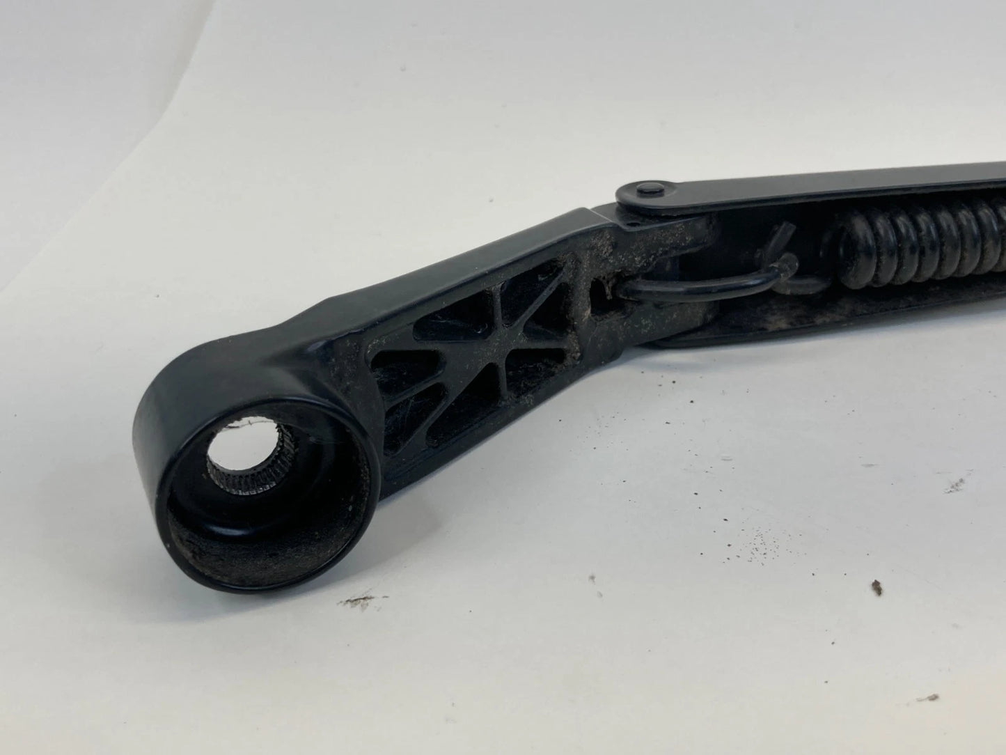 2007-2011 TOYOTA YARIS HATCHBACK FRONT WINDSHIELD WIPER ARM PAIR SET OEM