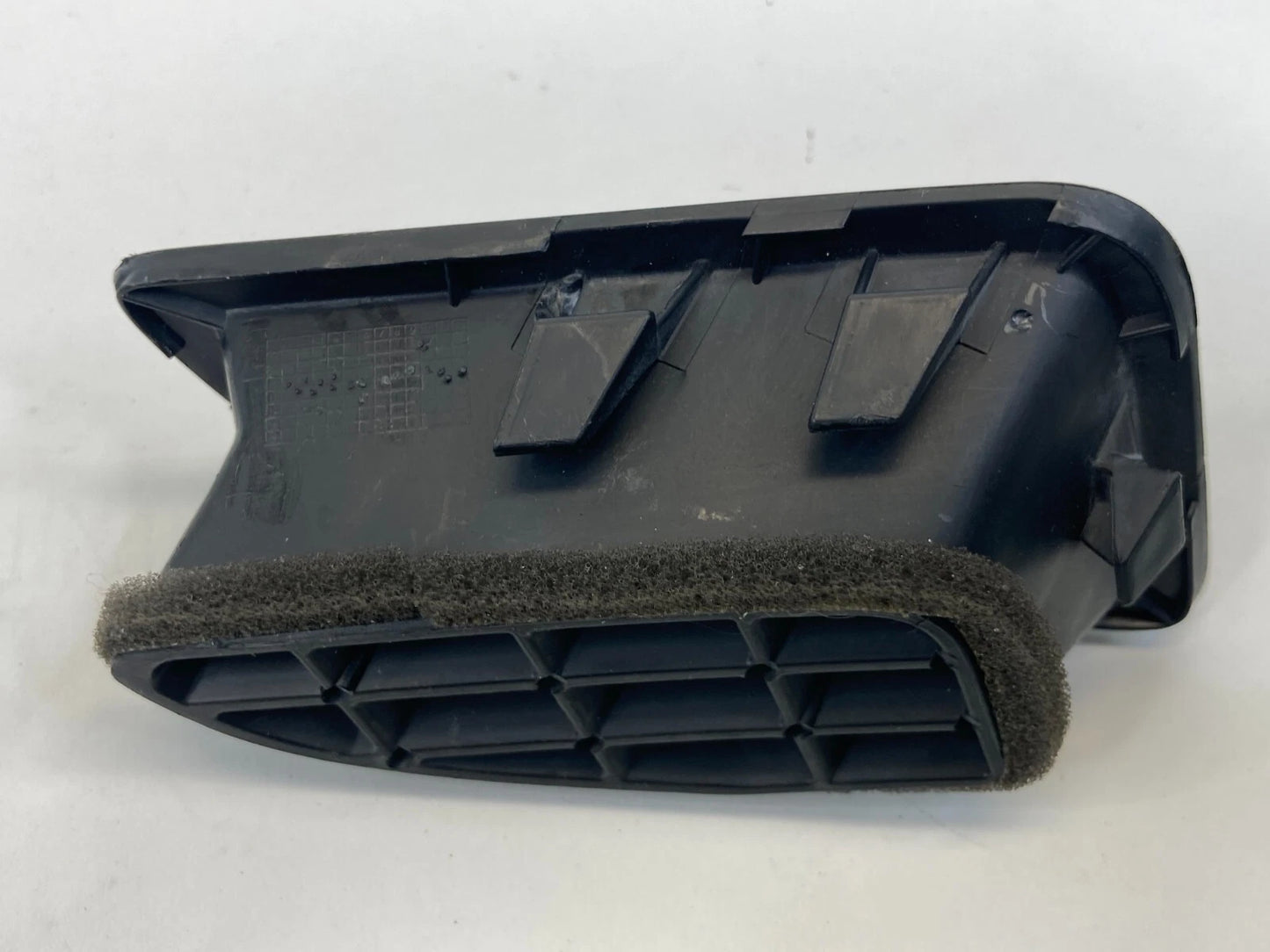 2011-2016 HYUNDAI ELANTRA DASH RIGHT SIDE VENT DEFROSTER NOZZLE GRILL OEM