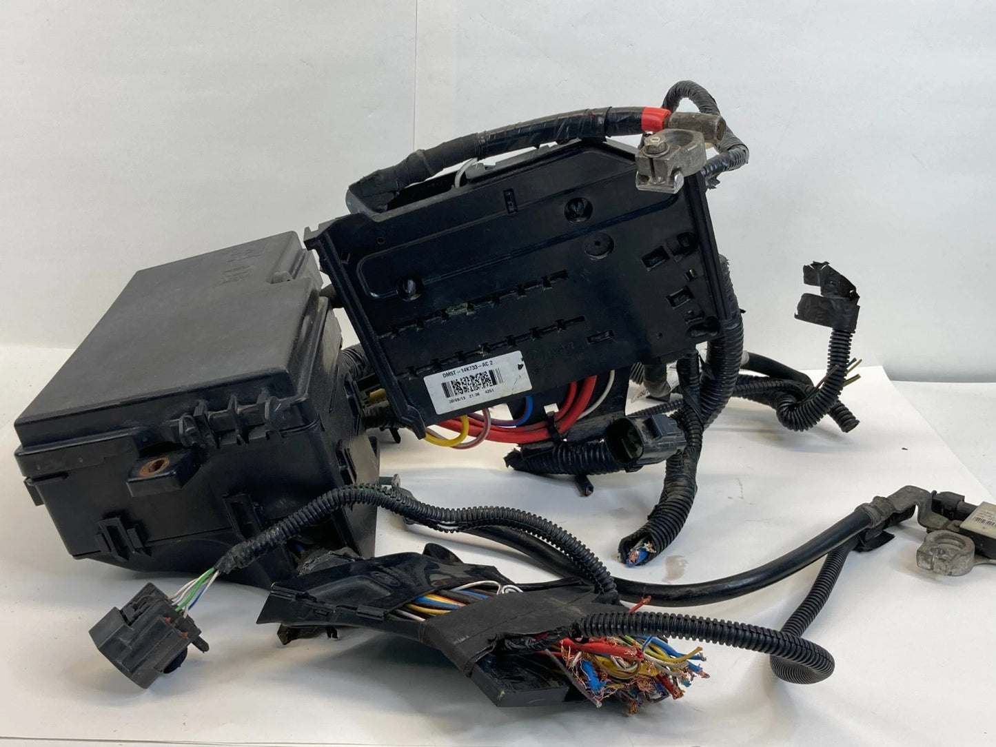 2014 FORD FOCUS HATCHBACK 2.0L A/T POWER DISTRIBUTION FUSEBOX DM5T14K733AC2