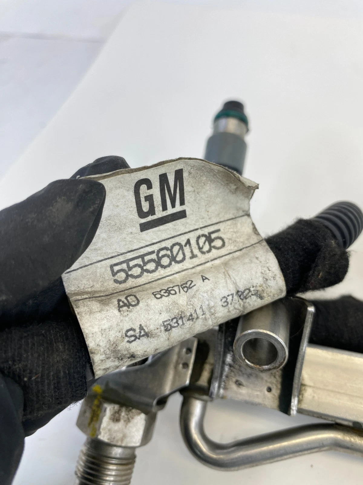 2007-2011 Saab 9-3 2.0L Engine Fuel Rail Injection w/ Injectors 55556681