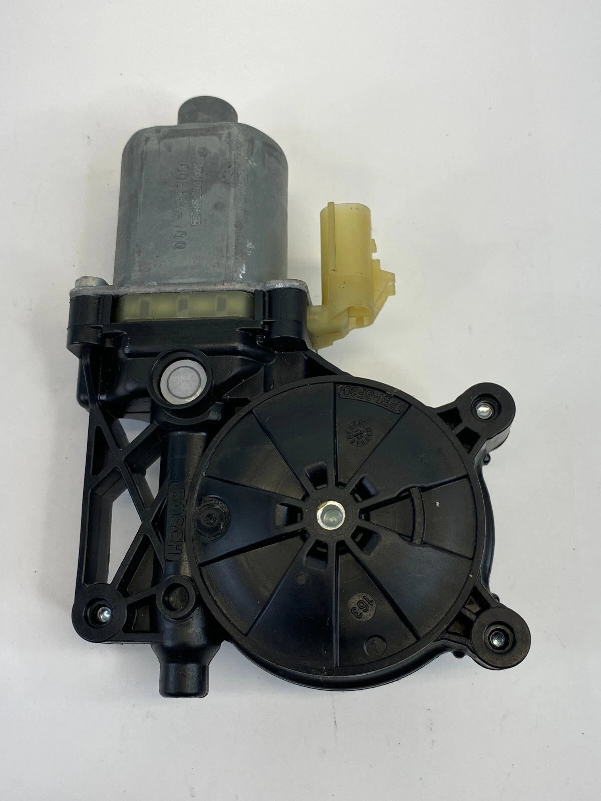 13-15 CHEVY MALIBU 16 MALIBU LIMITED REAR RIGHT SIDE WINDOW MOTOR 0130822686