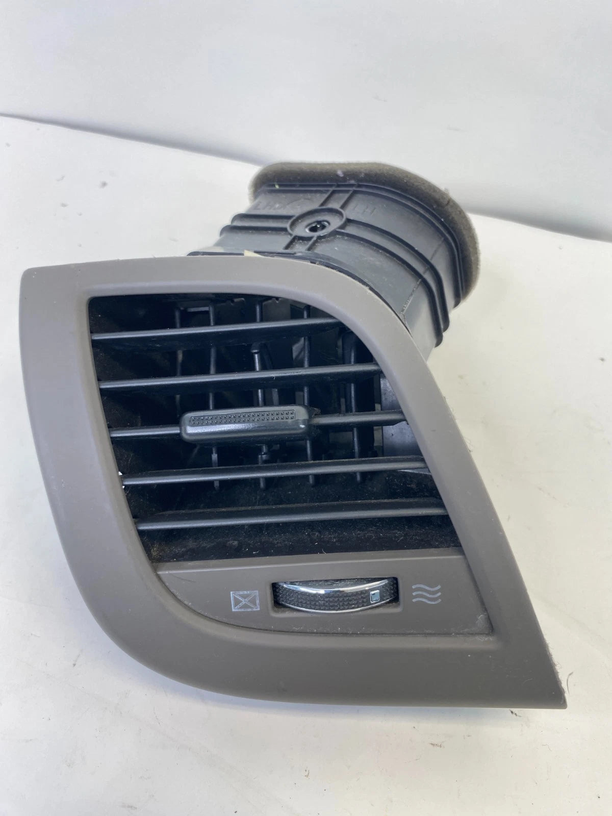 2011-2014 HYUNDAI ACCENT LEFT DRIVER SIDE DASH AIR VENT GRILLE OEM 97460-1R000