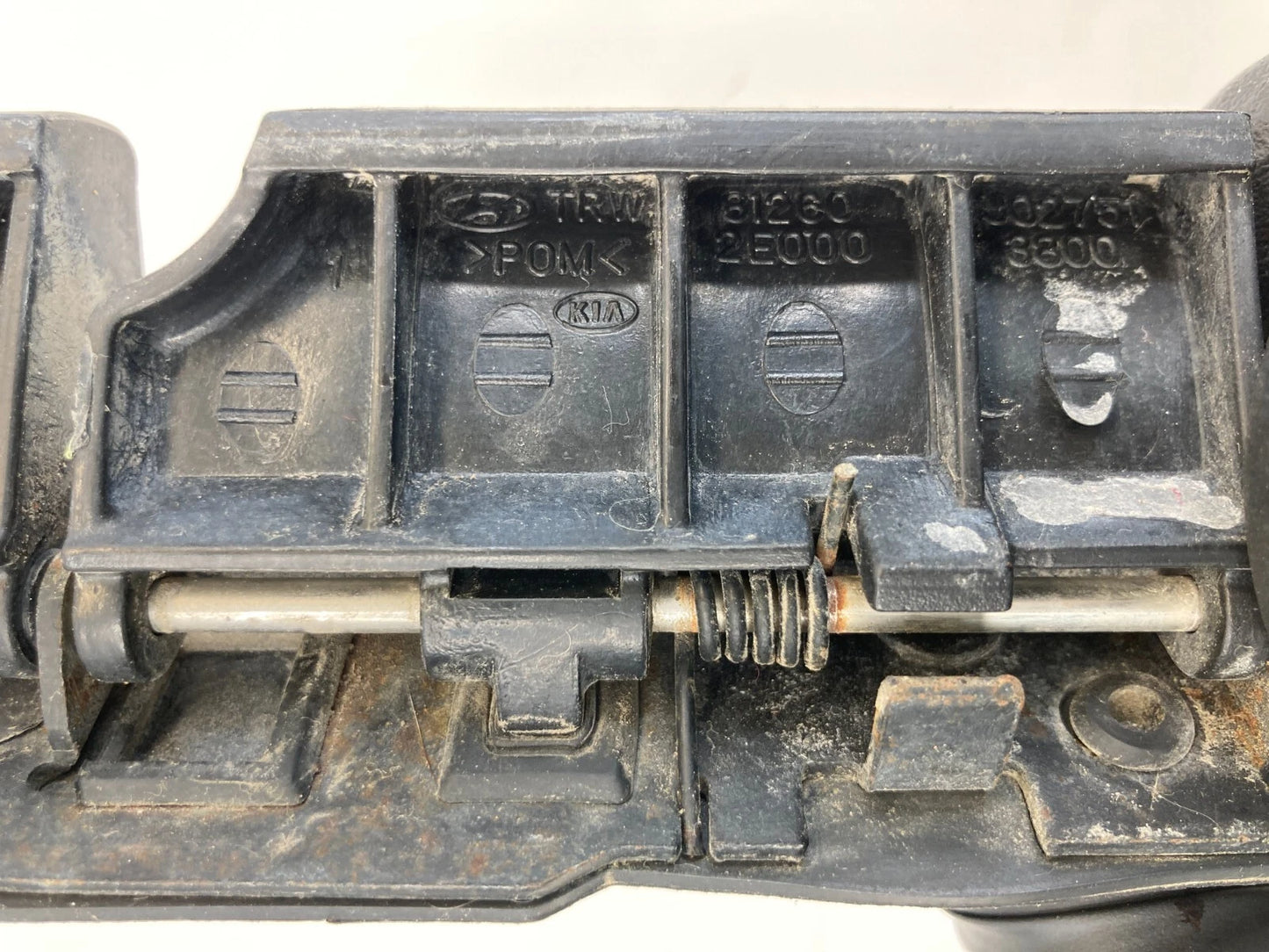 2005-2010 KIA SPORTAGE REAR TRUNK TAILGATE OUTSIDE OPENER HANDLE 81260-2E000 OEM