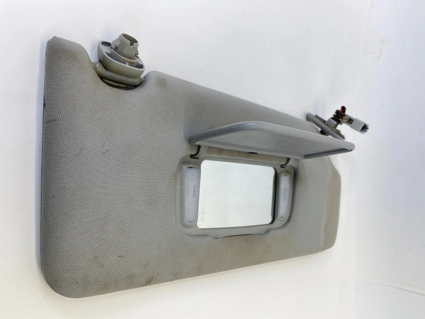 03-07 HONDA ACCORD FRONT RIGHT PASSENGER SIDE SUN VISOR ILLUMINATED MIRROR OEM