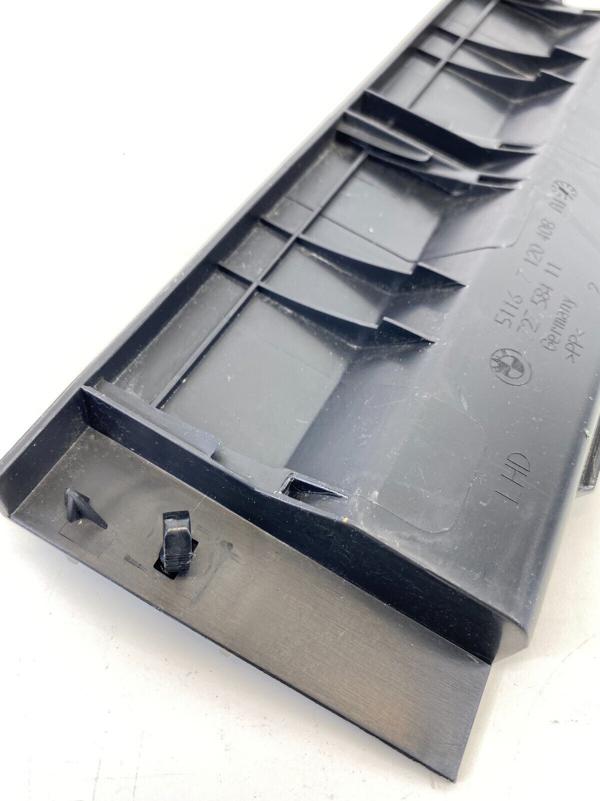 2006 BMW 330xi 330i Glove Box Fuse Lid Bracket Trim Plate Cover 51167120408 OEM