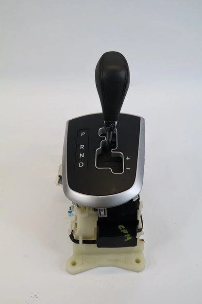 2012-2014 HYUNDAI ACCENT AUTOMATIC FLOOR SHIFTER SELECTOR LEVER ASSY 46700-1R220