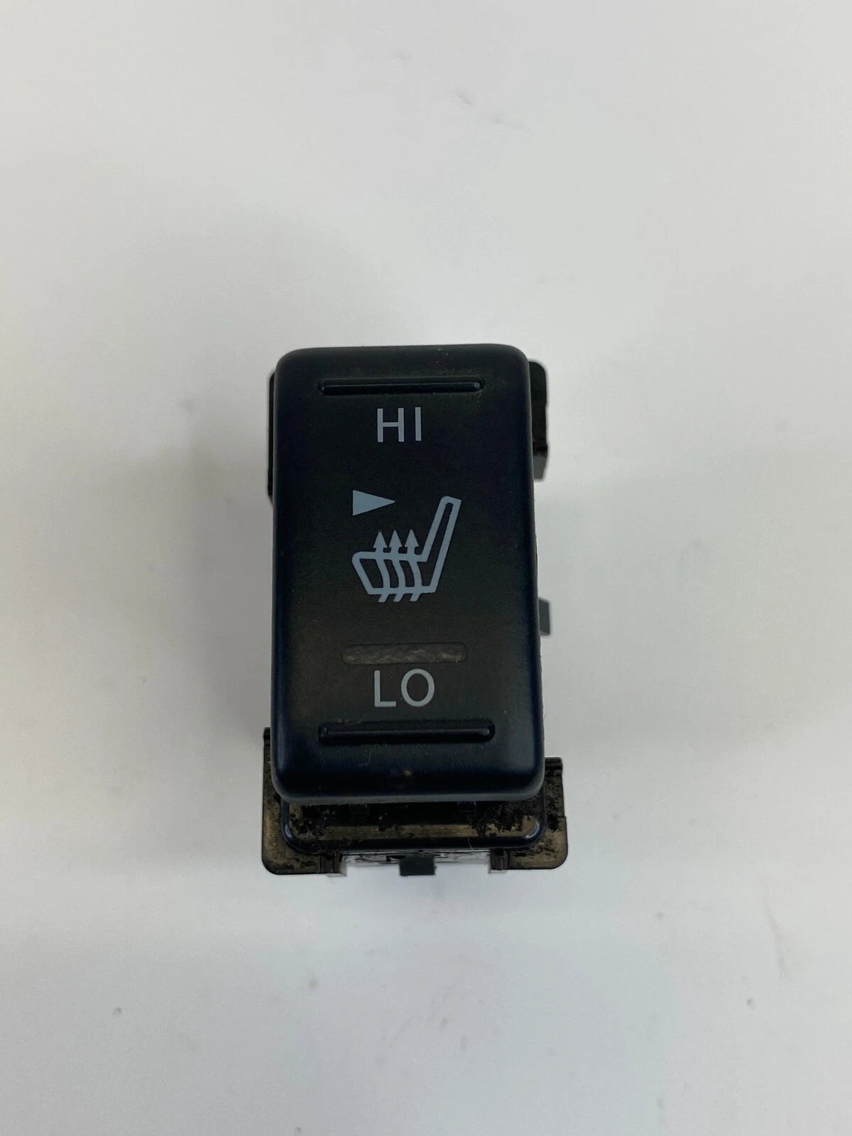 2007 INFINITI G35 FRONT RIGHT PASSENGER SIDE SEAT HEATED CONTROL SWITCH BUTTON