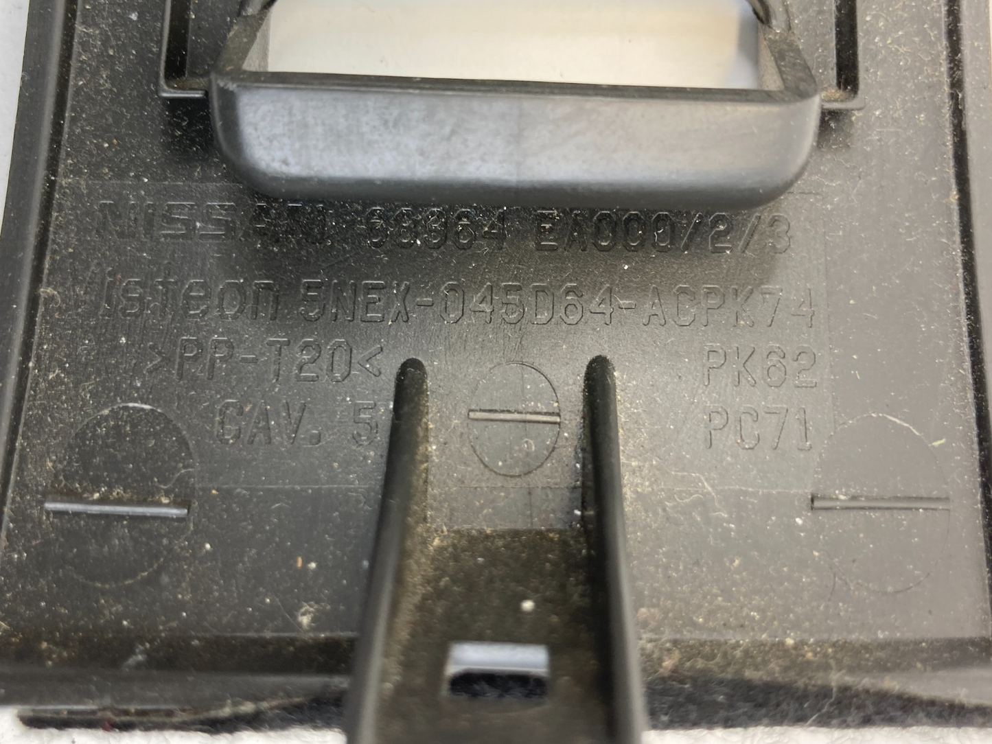 2005-2007 Nissan Xterra Dash Right Lower Fuse Box Door Lid Cover Trim 68964-EA