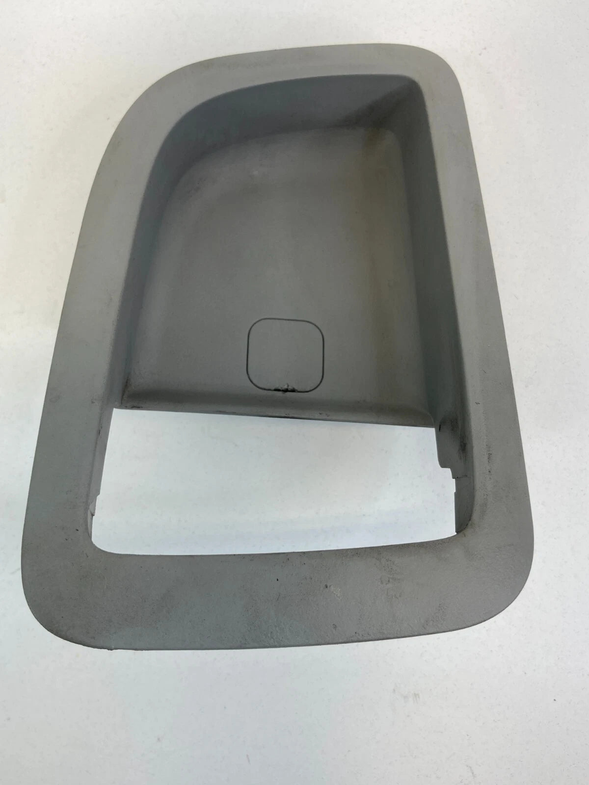 2004-2009 KIA SPECTRA EX SEDAN REAR RIGHT SIDE DOOR HANDLE BEZEL TRIM 836212F000