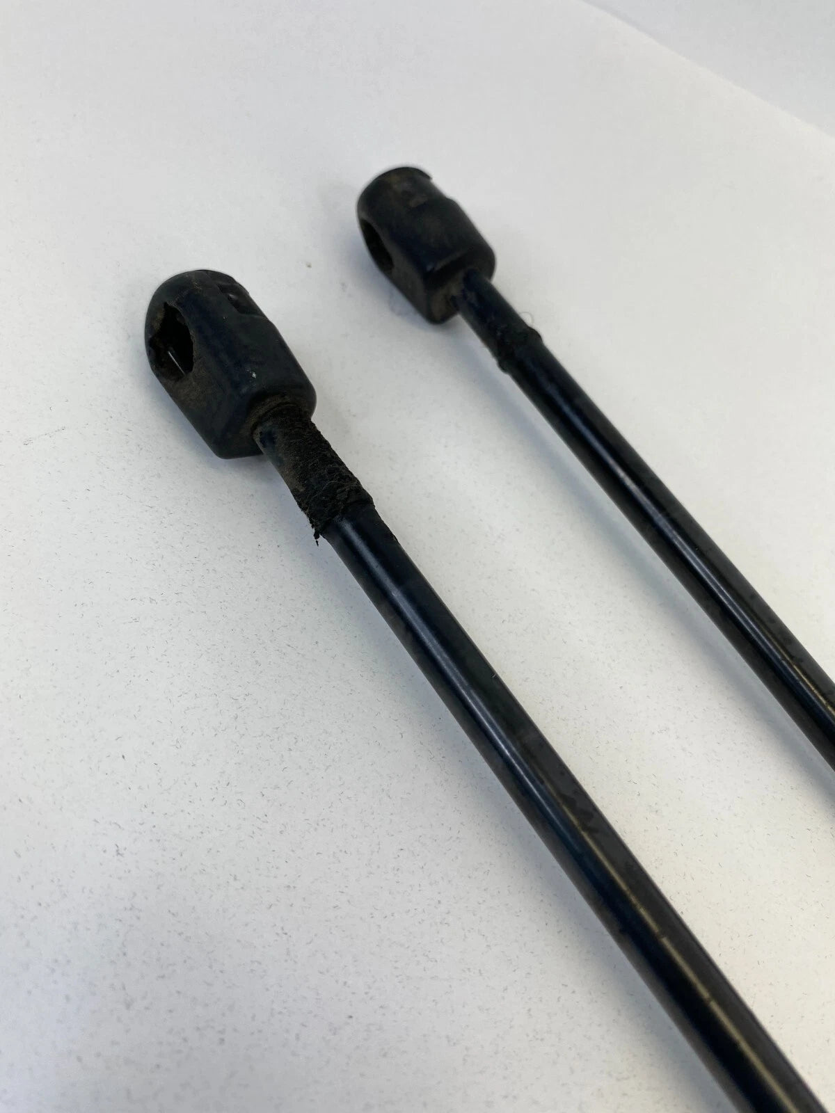 2012-2018 FORD FOCUS HATCH REAR TRUNK LIFT LEFT RIGHT STRUT SUPPORT SHOCK SET