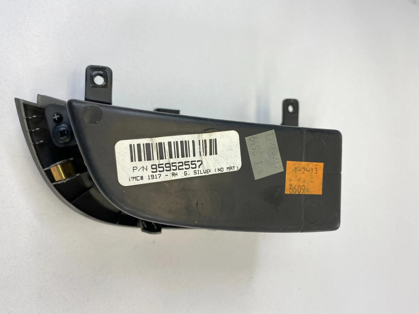 12-16 CHEVROLET SONIC FRONT RIGHT SIDE SEAT STORAGE COMPARTMENT UNDER 95952557