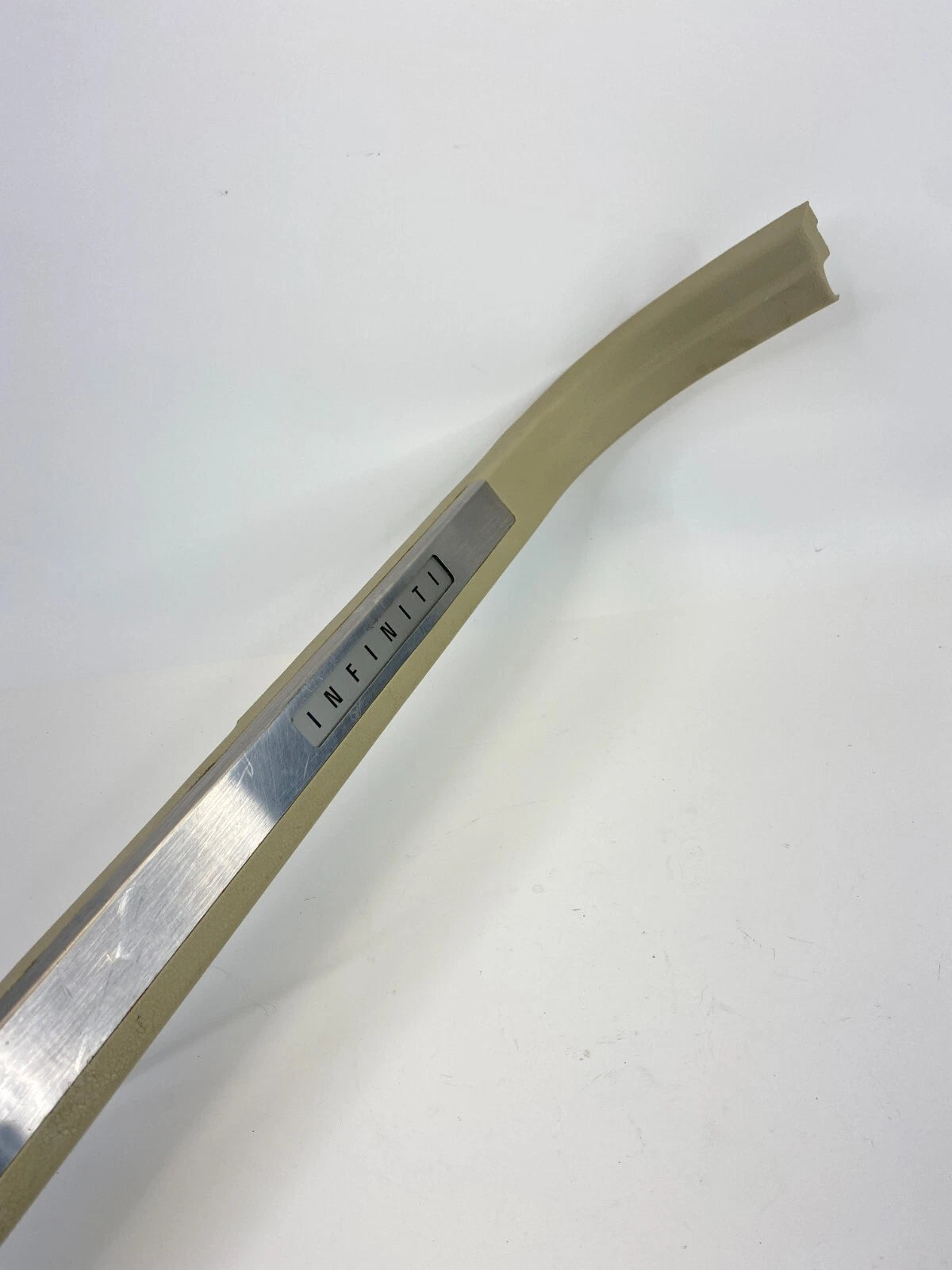 06 07 INFINITI M35 FRONT RIGHT SIDE DOOR SILL KICKING SCUFF PLATE 769B4-EH100