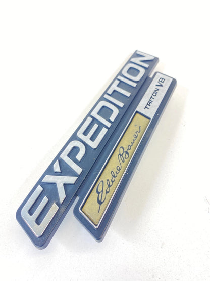 1997-2002 FORD EXPEDITION EDDIE BAUER TRITON V8 FENDER EMBLEM BADGE LOGO