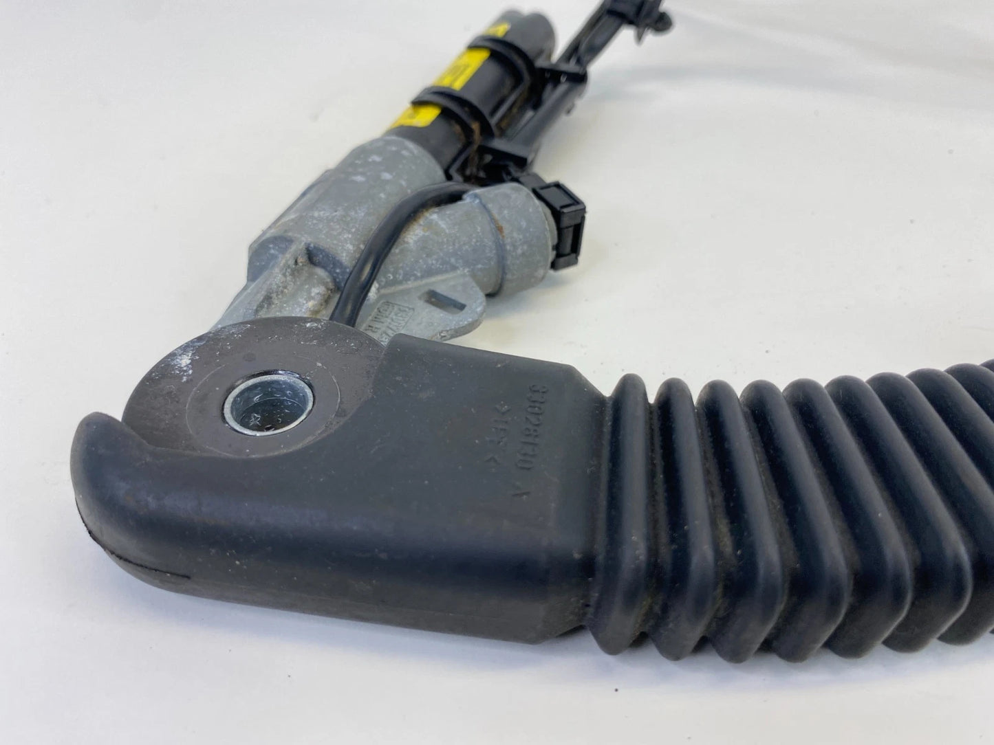 2003-2006 RANGE ROVER FRONT RIGHT PASSENGER SIDE SEAT BELT BUCKLE FR RH OEM