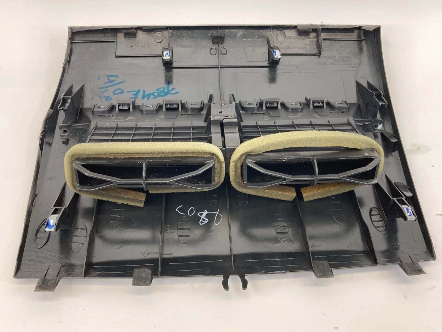 07-12 NISSAN VERSA FRONT UPPER DASHBOARD CENTER AIR A/C VENT OUTLET 68414-EL00B