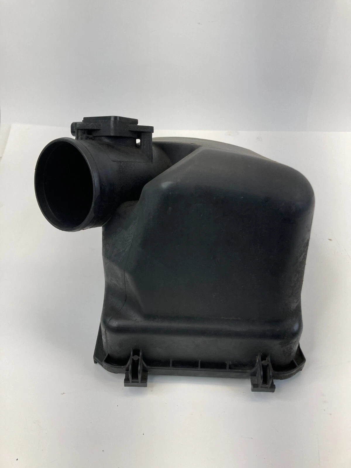 2002 2003 TOYOTA SOLARA 2.4L L4 AIR INTAKE CLEANER BOX UPPER COVER W MASS SENSOR