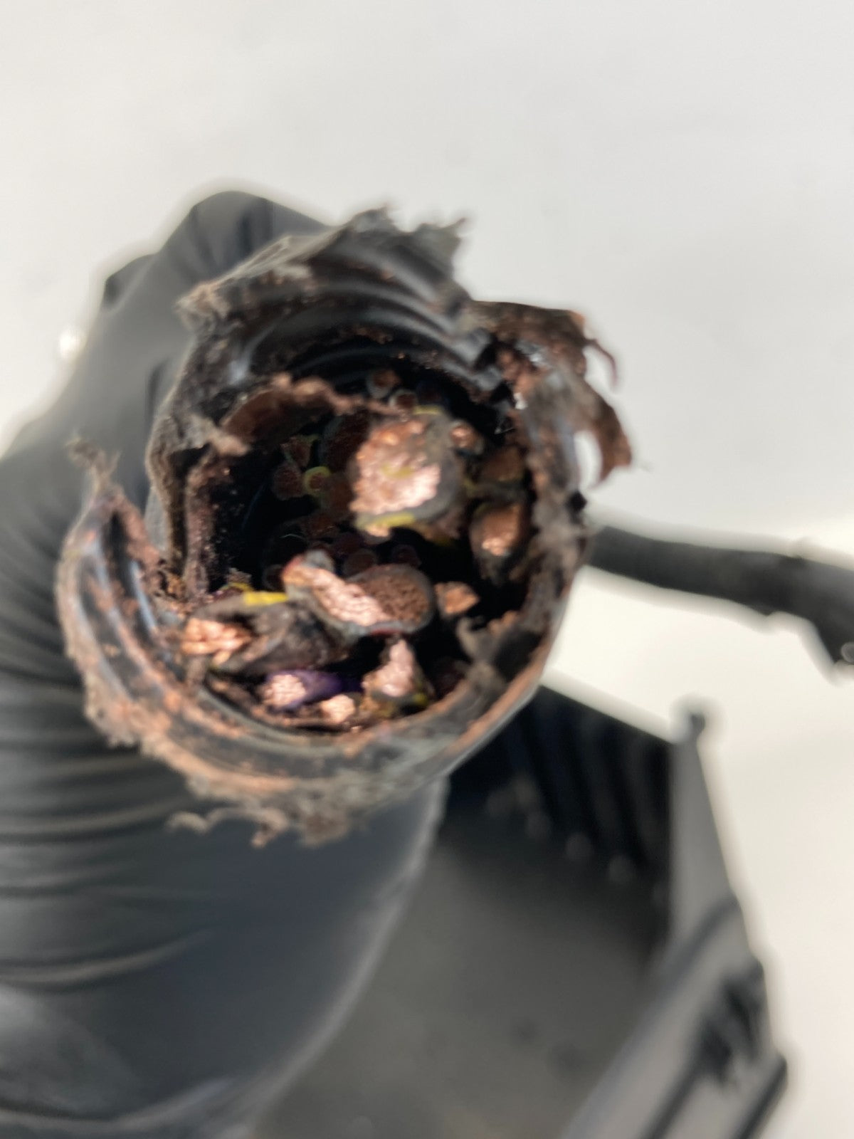 13-18 Ford C-Max 2.0L HYBRID Engine Fuse Box Junction Block Panel FV6T-14K733-BA