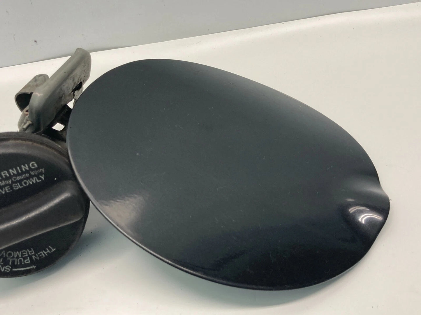 1998 1999 2000 2001 2002 2003 FORD ESCORT COUPE FUEL FILLER DOOR GAS COVER OEM