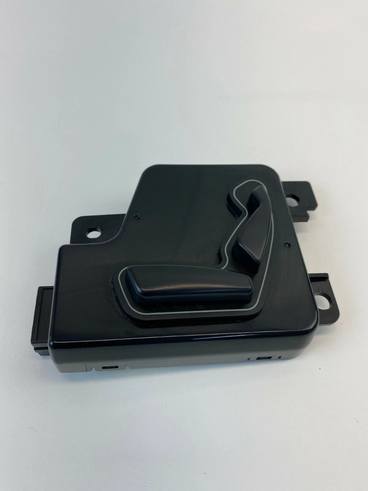 04-06 KIA AMANTI FRONT RIGHT PASSENGER SIDE SEAT CONTROL SWITCH 88991-3F002 OEM