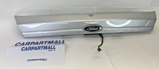 2014-2019 FORD FIESTA HATCHBACK REAR LIFTGATE LATCH HANDLE MOLDING W/ EMBLEM OEM
