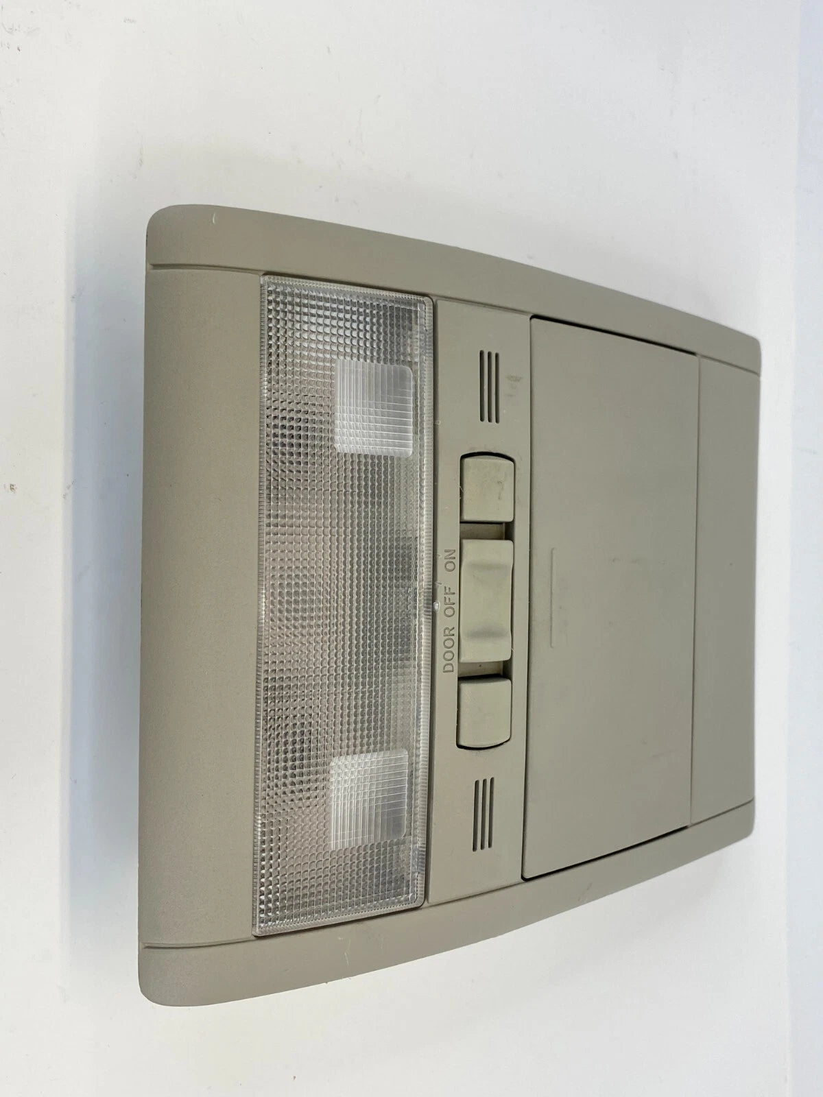 2004-2009 TOYOTA PRIUS ROOF OVERHEAD CONSOLE DOME MAP LIGHT LAMP 1D111-022G OEM