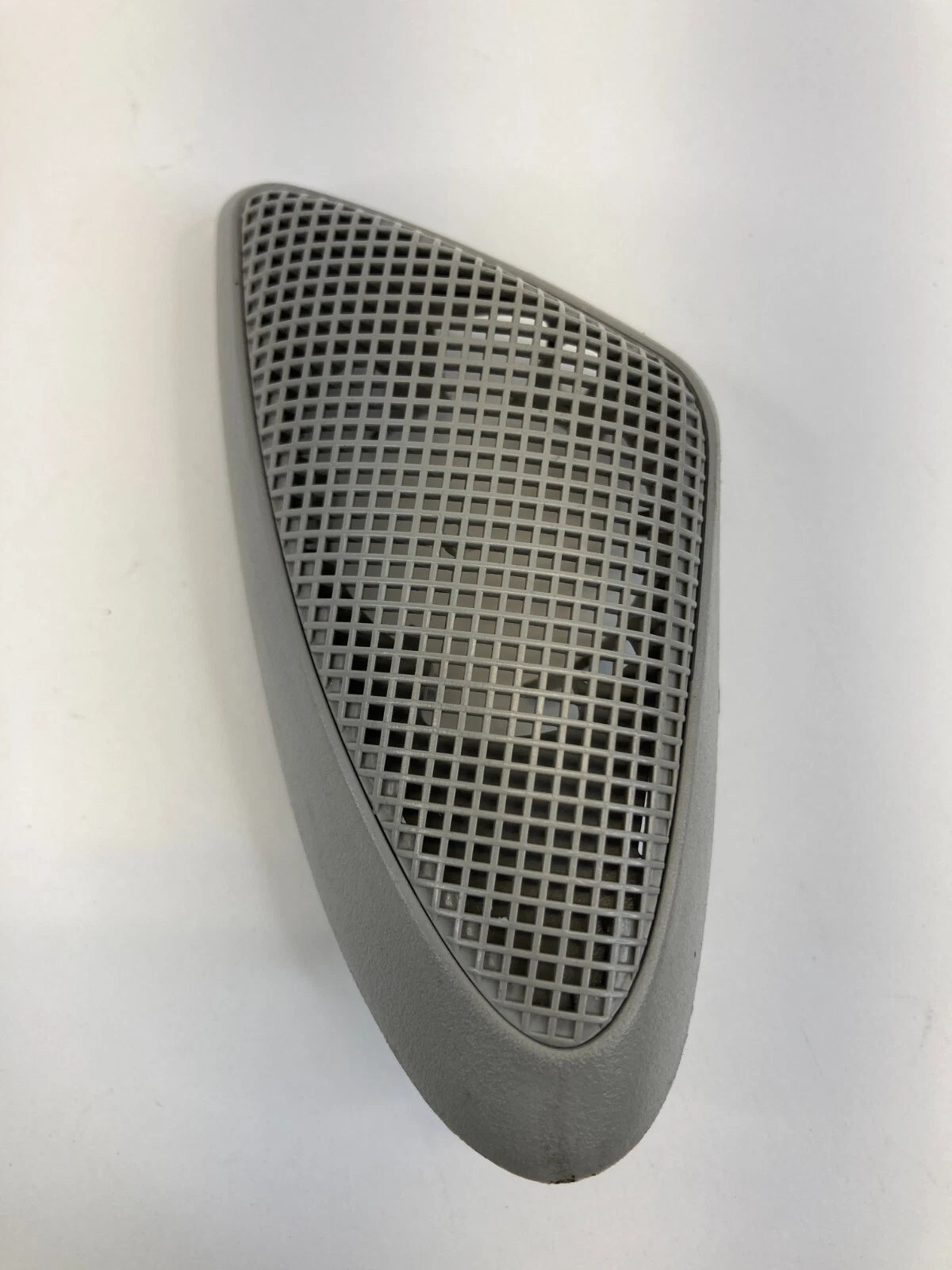 06 07 CADILLAC CTS FRONT LEFT DIRVER A PILLAR TWEETER SPEAKER COVER TRIM GRILLE