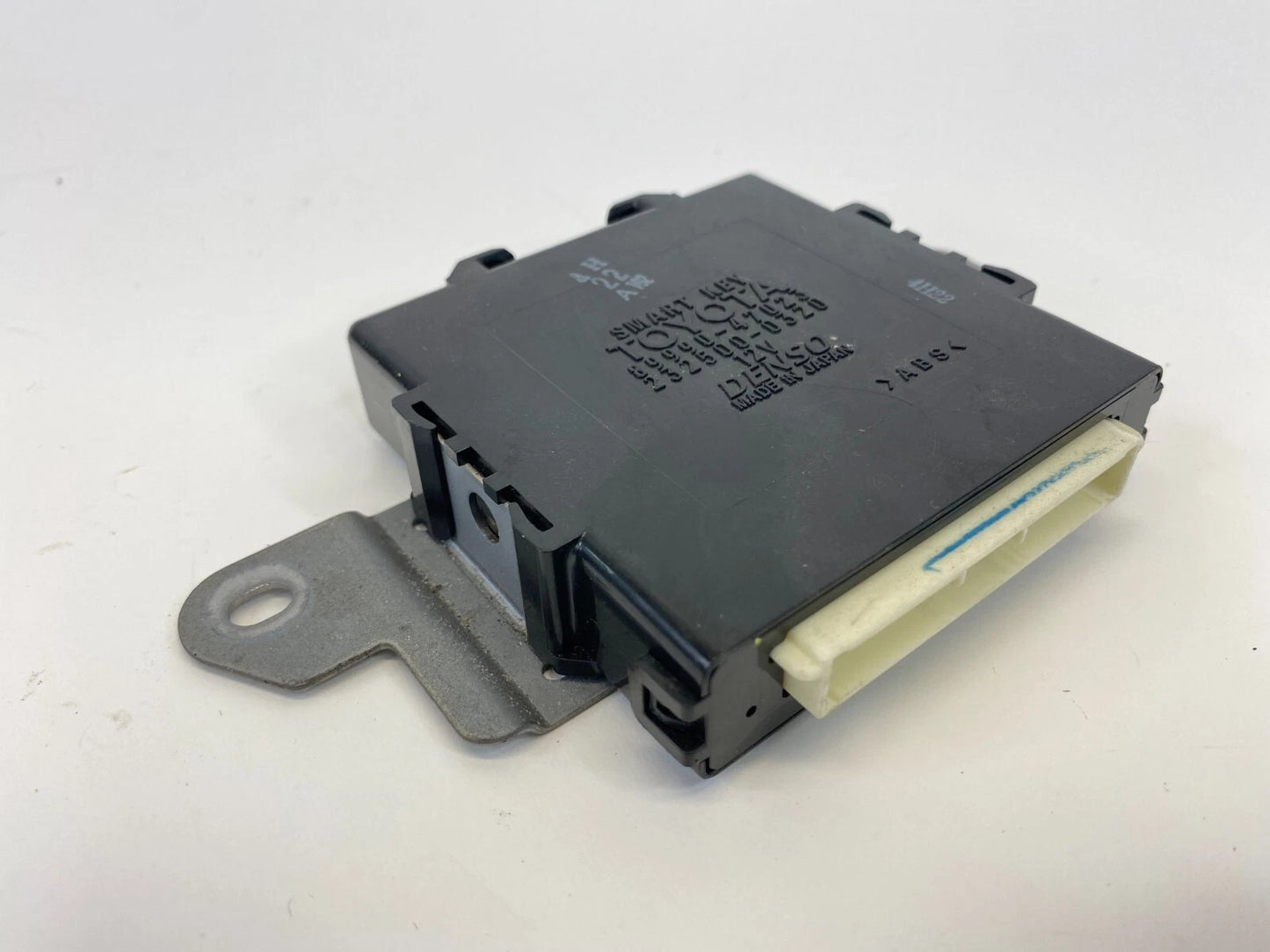 06-09 TOYOTA PRIUS THEFT LOCKING SMART KEY CONTROL MODULE UNIT 89990-47023 OEM
