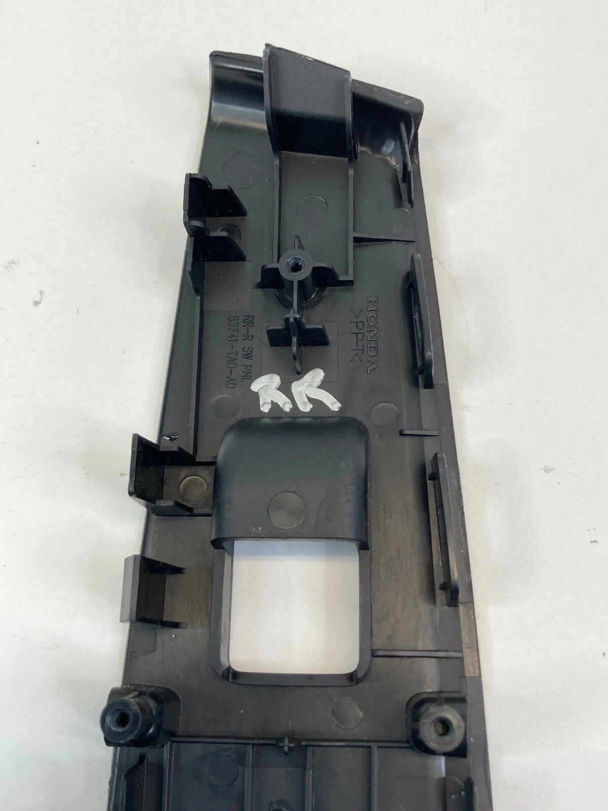 08-12 HONDA ACCORD SEDAN REAR RIGHT DOOR WINDOW SWITCH BEZEL TRIM 83741-TA0-A0