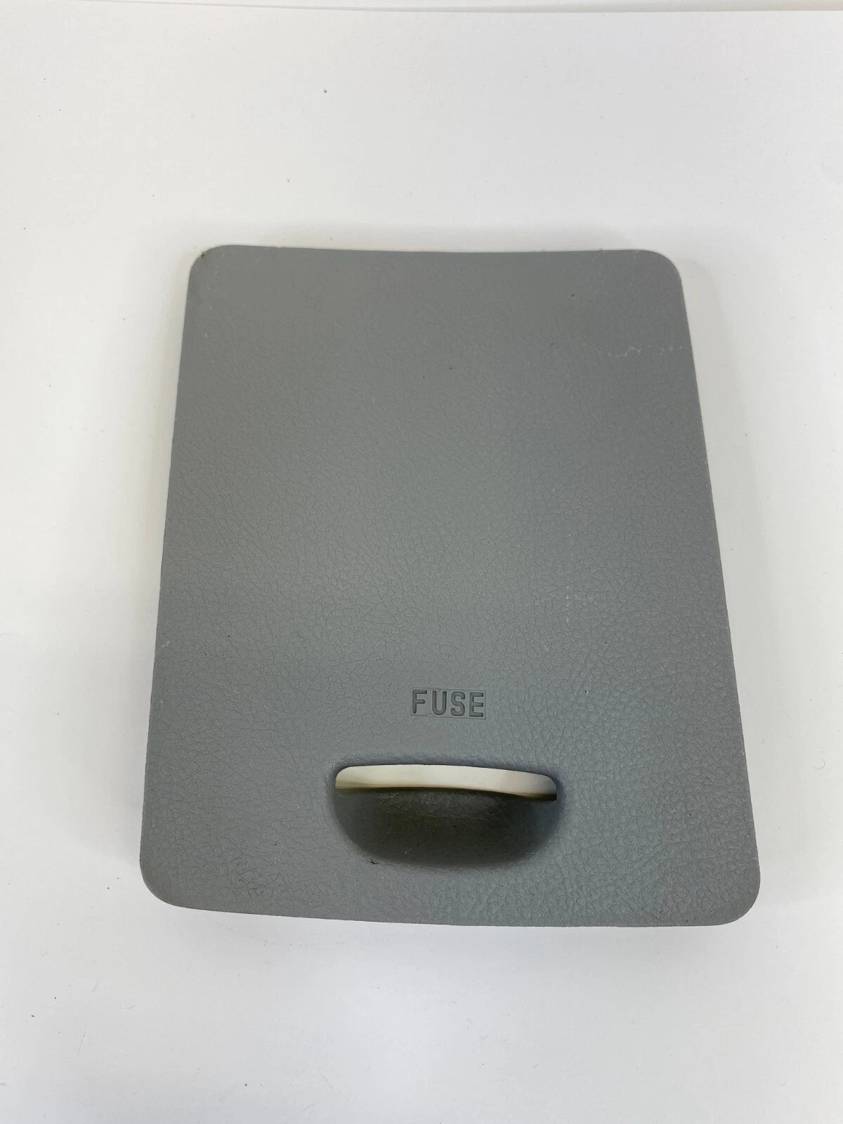 07-09 HYUNDAI SANTA FE INTERIOR DASH FUSE BOX ACCESS COVER LID CAP 91117-0W020