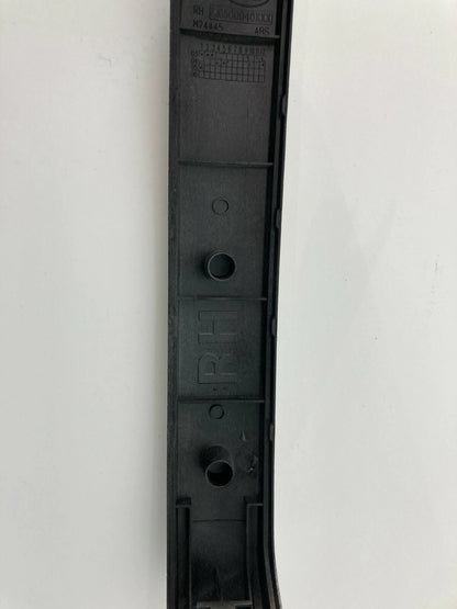 2004 2005 LAND ROVER FREELANDER FRONT RIGHT DOOR PULL HANDLE COVER OEM EJG500040