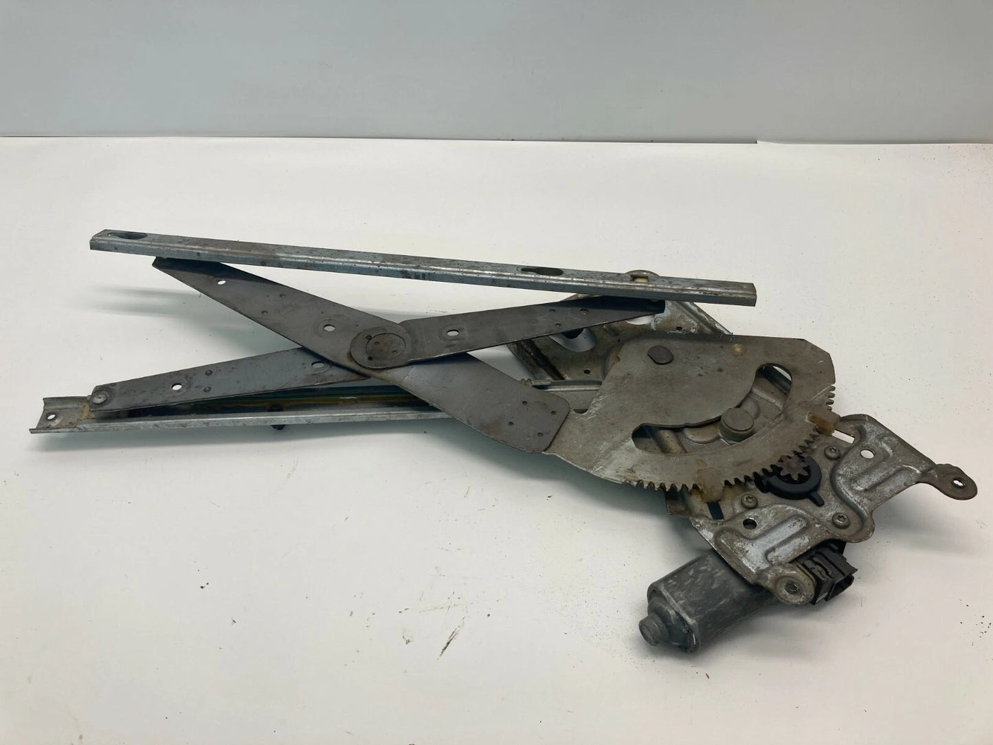98-01 CHRYSLER CONCORDE 99-01 LHS FRONT RIGHT PASSENGER SIDE WINDOW REGULATOR