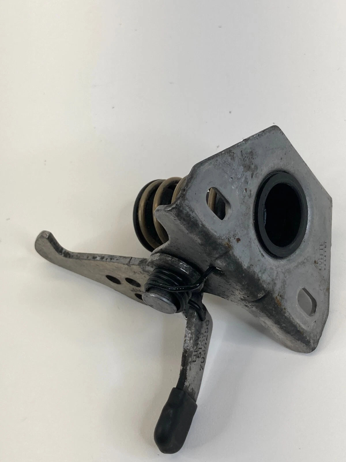 2009 2010 BMW 535I XDRIVE HOOD BONNET SAFETY CATCH LOCK LATCH 51-23-7-034-256
