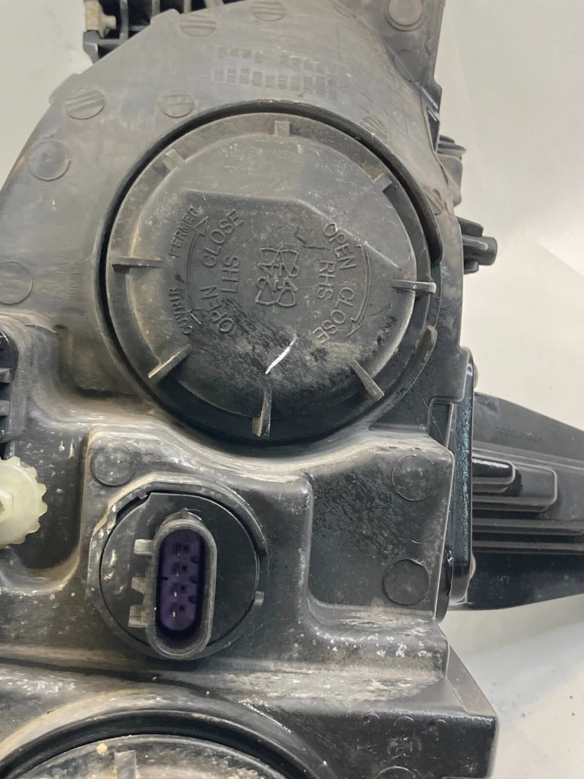 09-12 CHEVY TRAVERSE W/O PROJECTOR BEAM LEFT DRIVER HEADLIGHT HEADLAMP 20794801