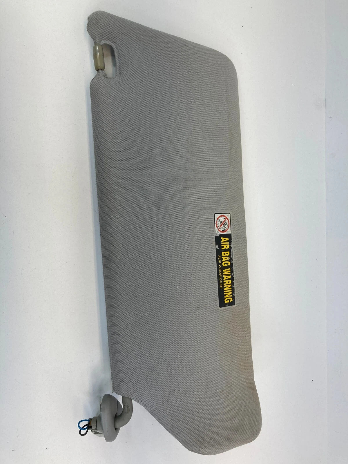 05-07 HONDA ODYSSEY RIGHT PASSENGER SIDE SUNVISOR SUN VISOR SHADE W/ LIGHT OEM