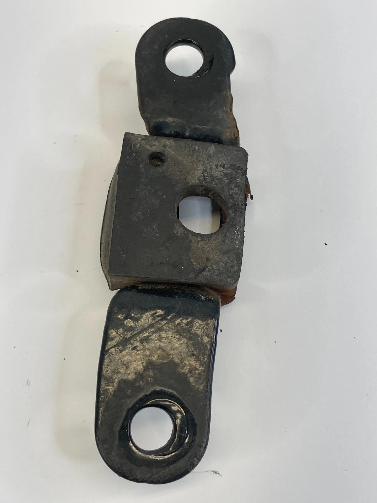 2004-2012 CHEVROLET COLORADO TAILGATE LATCH STRIKER BOLT ASSEMBLY SET OF 2 OEM